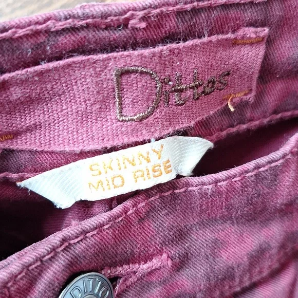 Dittos Pattern Pants - Picture 2 of 5